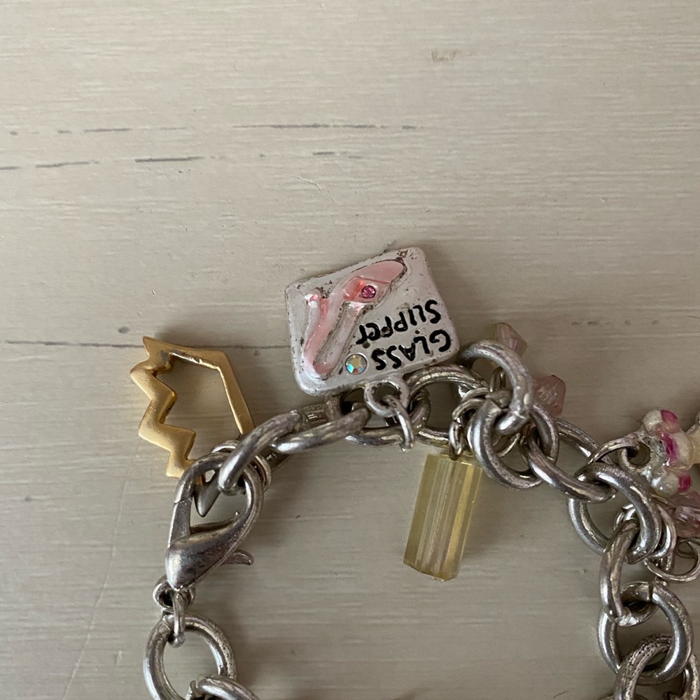 Gorgeous y2k vintage silver and pink girly charm bracelet - Picture 3 of 5